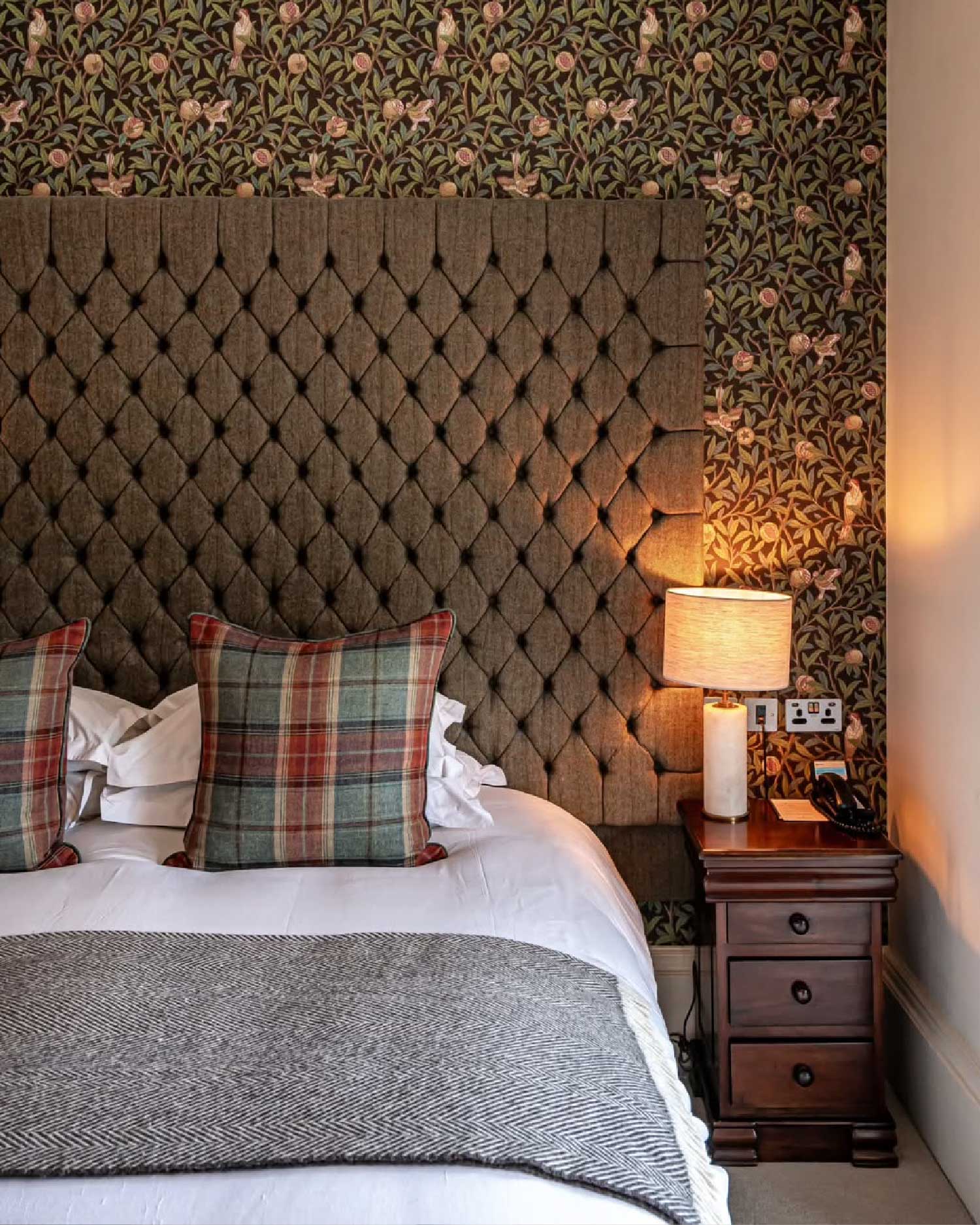 Kiyan, world cuisine alfresco restaurant