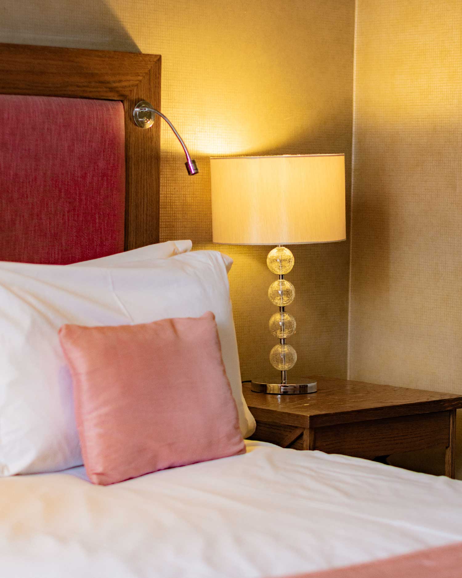 Kiyan, world cuisine alfresco restaurant