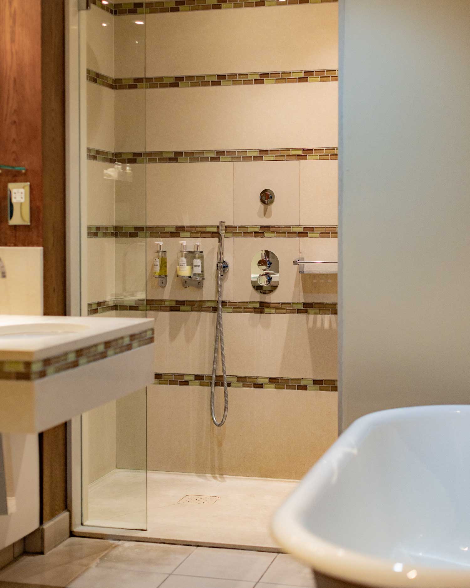 Kiyan, world cuisine alfresco restaurant